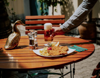 Bitburger Pils mit Kalbschnitzel